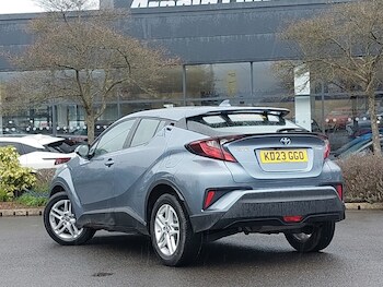 Used Toyota C-HR 2023 for sale - 77907189: Photo