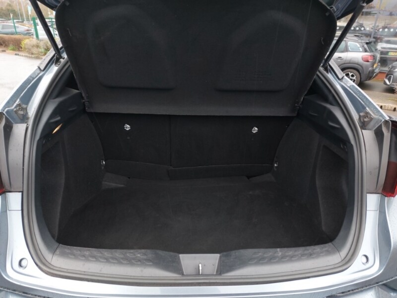 Used Toyota C-HR 2023 for sale - 77907189: Photo 8