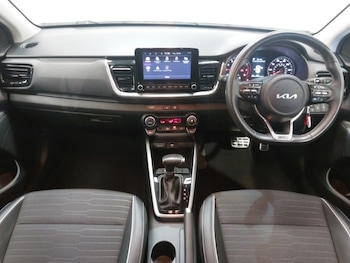 Used Kia Stonic 2023 for sale - 78439518: Photo