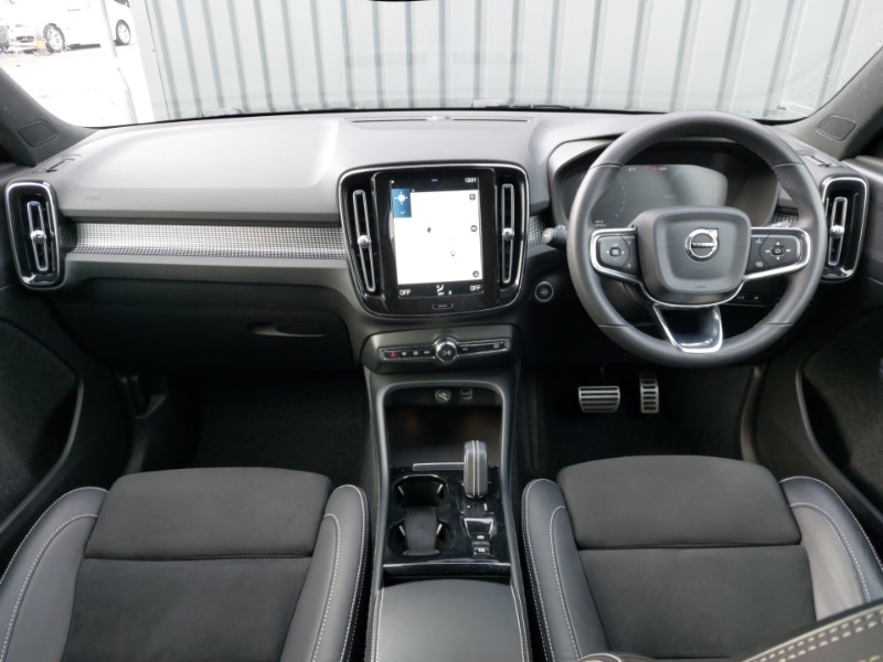 Used Volvo XC40 2021 for sale - 77338964: Photo 2