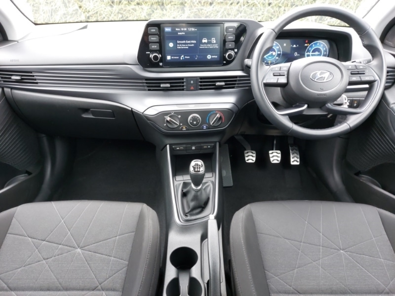 Used Hyundai BAYON 2023 for sale - 76708317: Photo 2