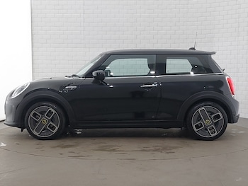 Used MINI Hatch 2023 for sale - 77343687: Photo