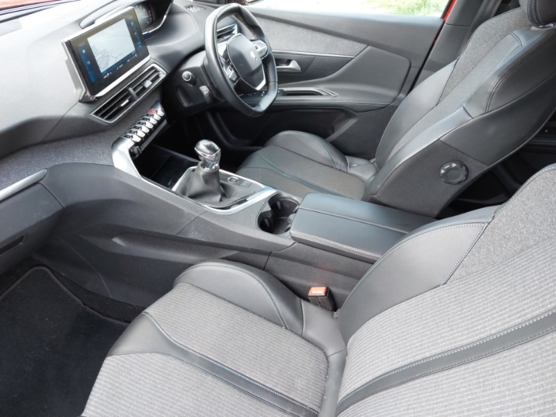 Used Peugeot 3008 2021 for sale - 76683045: Photo 5