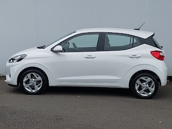 Used Hyundai i10 2022 for sale - 75920924: Photo