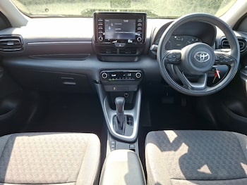 Used Toyota Yaris 2023 for sale - 79516973: Photo