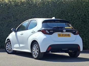 Used Toyota Yaris 2023 for sale - 79516973: Photo
