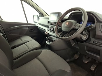 Used Renault Trafic 2024 for sale - 79406471: Photo
