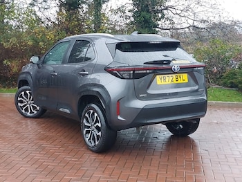 Used Toyota Yaris Cross 2022 for sale - 76948108: Photo