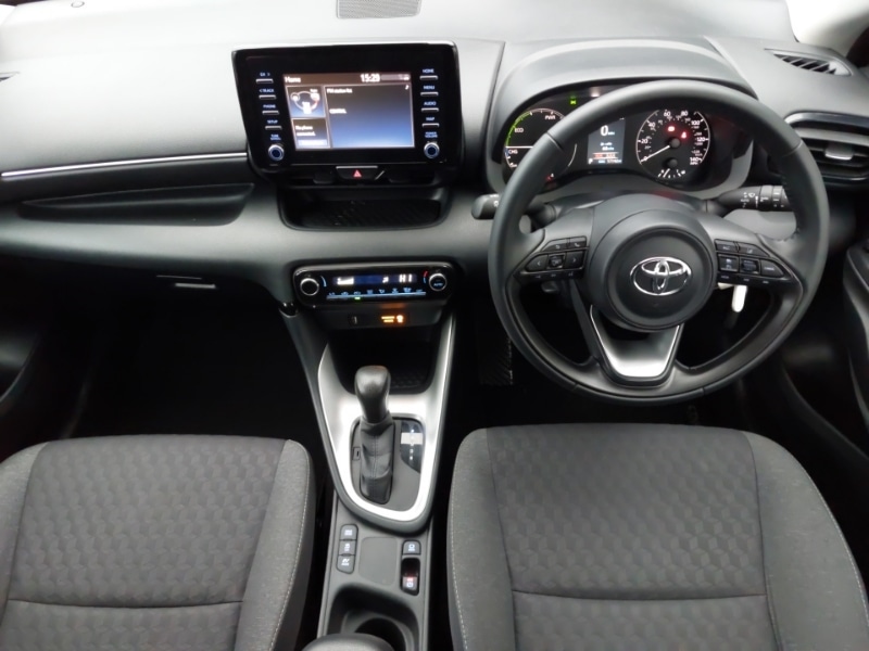 Used Toyota Yaris 2023 for sale - 76771085: Photo 2