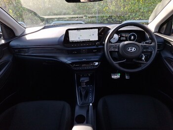 Used Hyundai BAYON 2024 for sale - 76567405: Photo