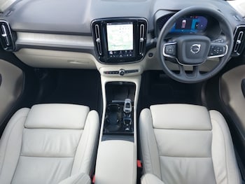 Used Volvo XC40 2023 for sale - 78515943: Photo