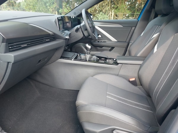 Used Vauxhall Astra 2025 for sale - 76212480: Photo 5