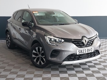 Used Renault Captur 2023 for sale - 79555327: Photo