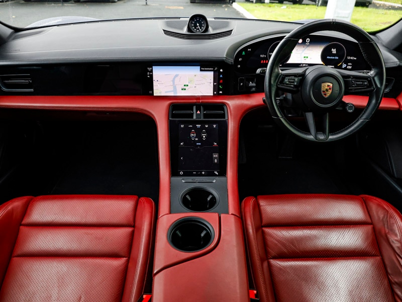 Used Porsche Taycan 2021 for sale - 76321042: Photo 2