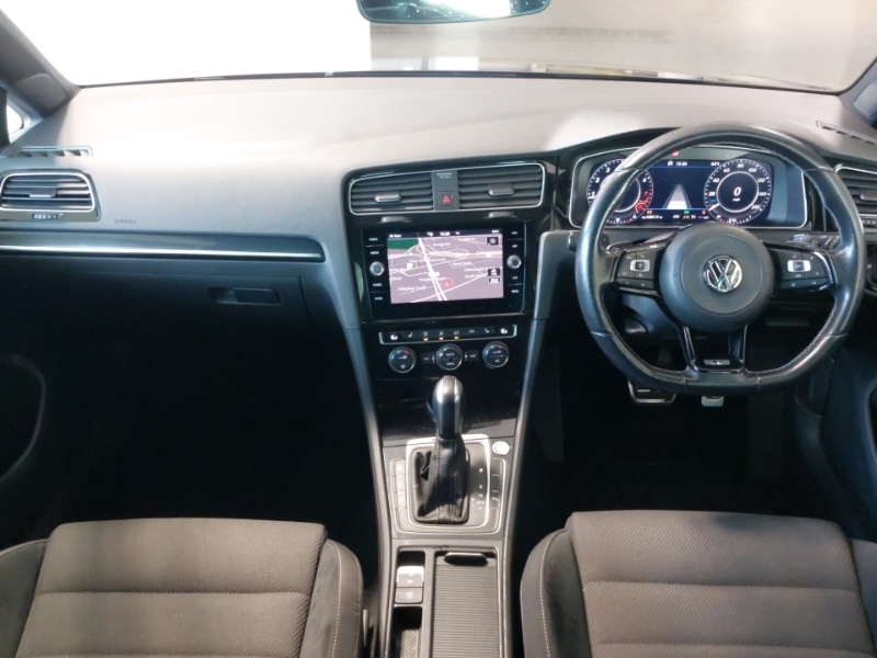 Used Volkswagen Golf 2020 for sale - 76392687: Photo 2