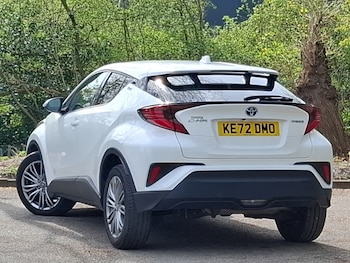 Used Toyota C-HR 2023 for sale - 78343345: Photo