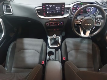 Used Kia Ceed 2024 for sale - 78133133: Photo