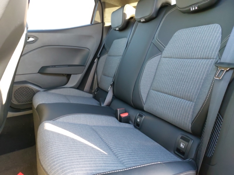 Used Renault Clio 2025 for sale - 76842556: Photo 6