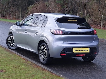 Used Peugeot 208 2023 for sale - 77482909: Photo