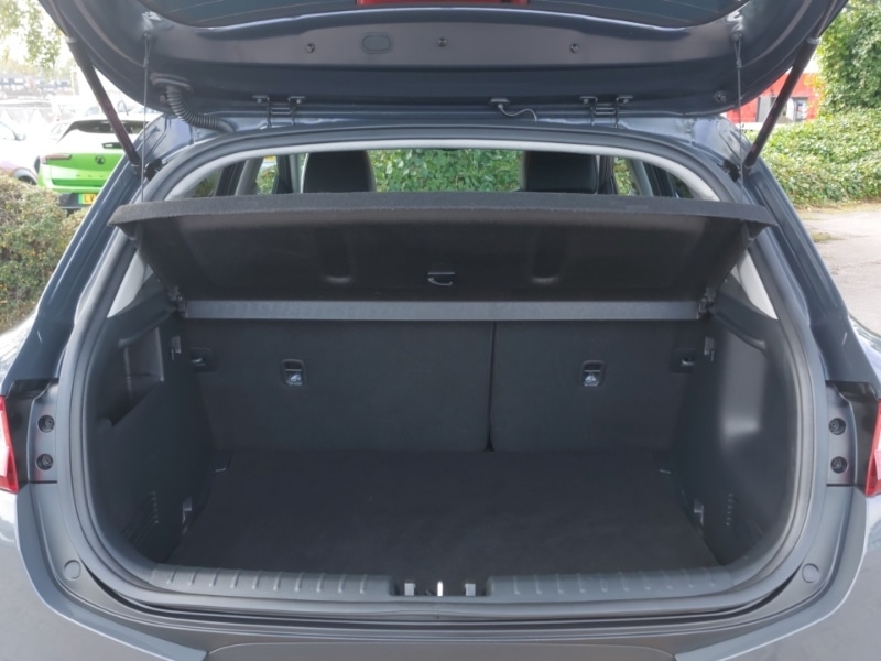 Used Kia Stonic 2023 for sale - 77126896: Photo 8