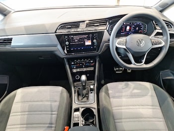 Used Volkswagen Touran 2024 for sale - 75599322: Photo
