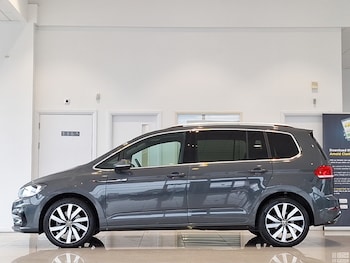 Used Volkswagen Touran 2024 for sale - 75599322: Photo