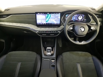 Used Skoda Octavia 2024 for sale - 76244095: Photo