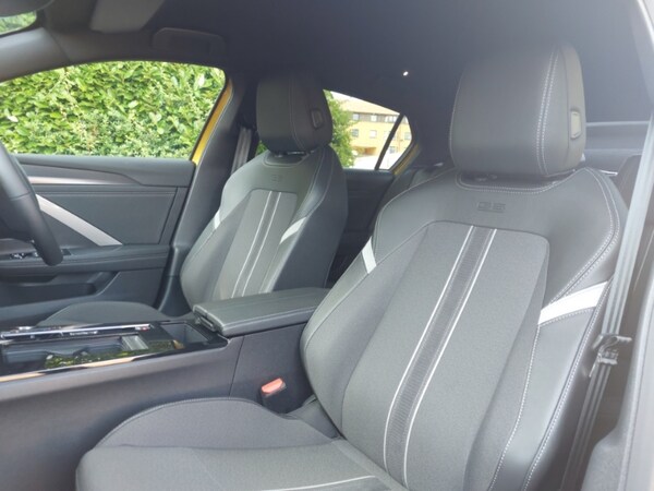 Used Vauxhall Astra 2024 for sale - 76049711: Photo 5