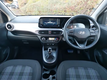 Used Hyundai i10 2025 for sale - 76708600: Photo