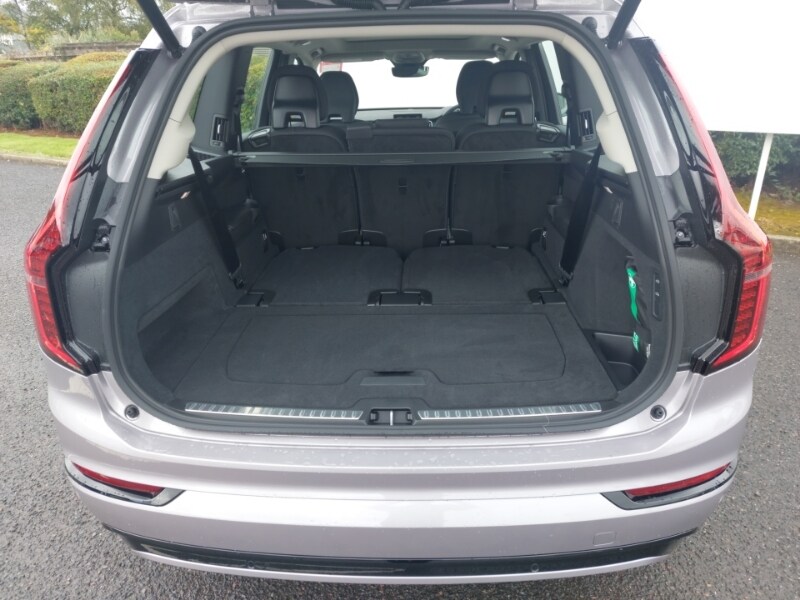 2025 Volvo XC90 2.0 B5P Plus Dark 5dr AWD Geartronic Estate Petrol Automatic - Picture 8 of 12