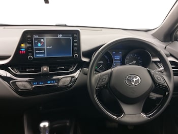 Used Toyota C-HR 2020 for sale - 77682759: Photo