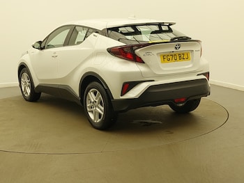 Used Toyota C-HR 2020 for sale - 77682759: Photo