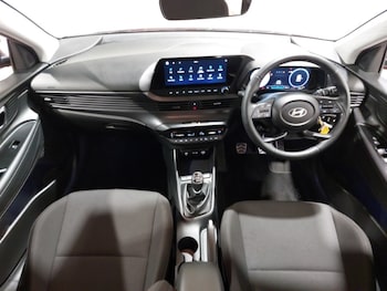 Used Hyundai BAYON 2025 for sale - 76165693: Photo 2