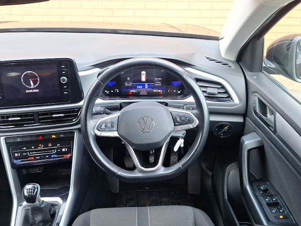 Used Volkswagen T-Roc 2022 for sale - 76165614: Photo 11