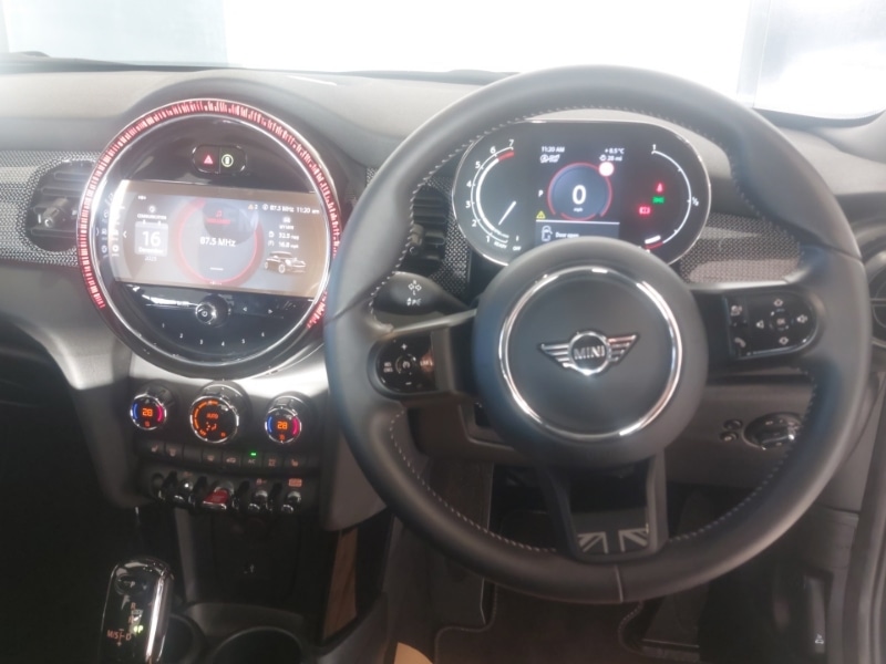 Used MINI Cooper 2023 for sale - 76967560: Photo 5