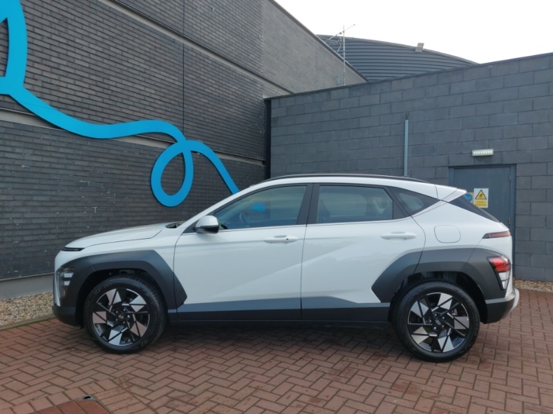 Used Hyundai KONA 2025 for sale - 77709298: Photo 4