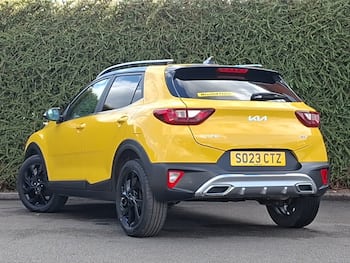 Used Kia Stonic 2023 for sale - 79685580: Photo
