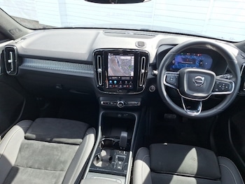 Used Volvo XC40 2024 for sale - 79480609: Photo