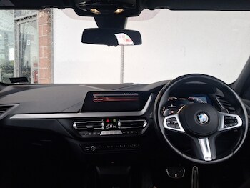 Used BMW 1 Series 2022 for sale - 77670057: Photo