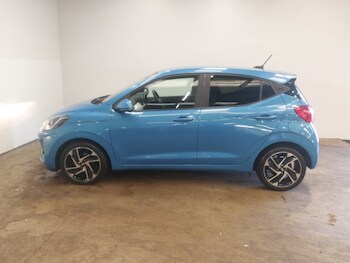 Used Hyundai i10 2023 for sale - 78423029: Photo