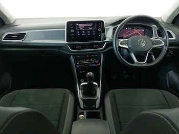 Used Volkswagen T-Roc 2024 for sale - 78972546: Photo