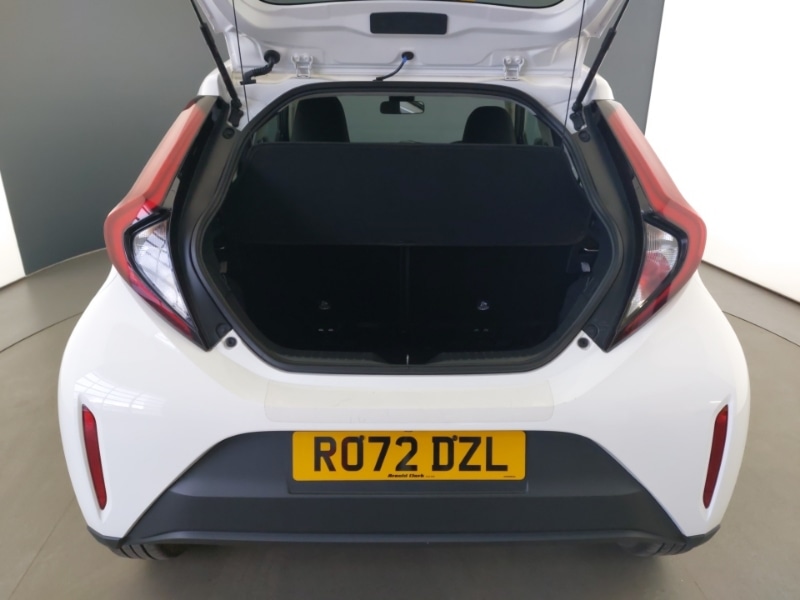 Used Toyota Aygo X 2022 for sale - 76392669: Photo 8