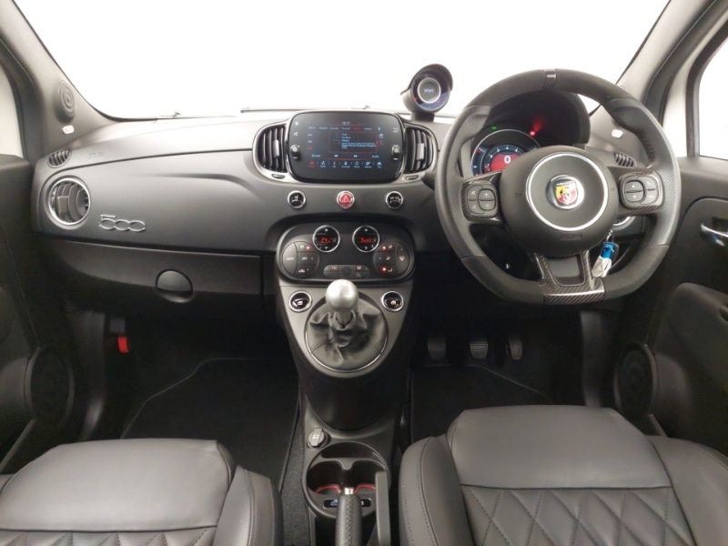 Used Abarth 695 2023 for sale - 76894017: Photo 2