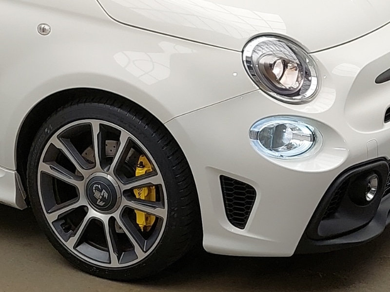 Used Abarth 695 2023 for sale - 76894017: Photo 9