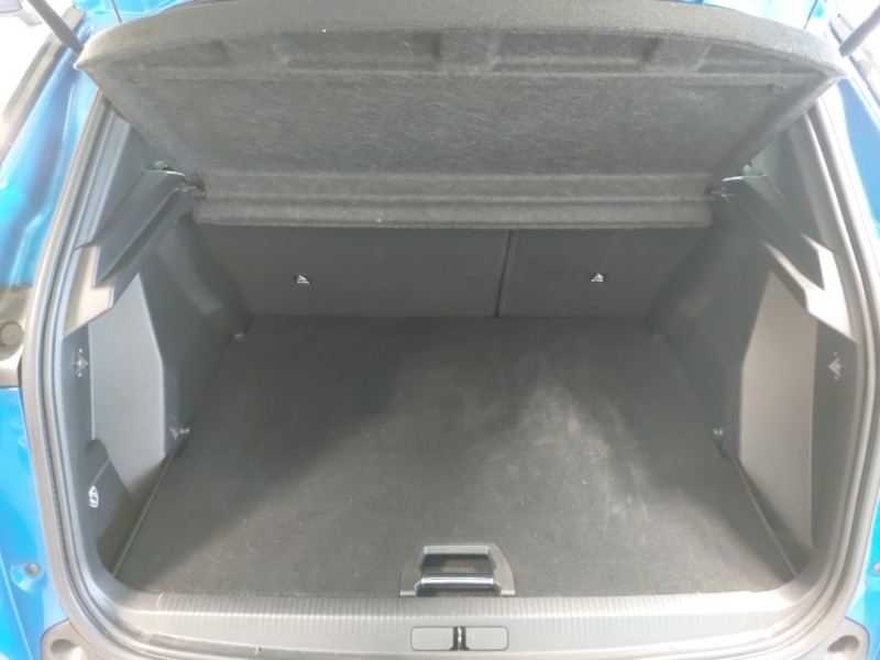 Used Peugeot 2008 2023 for sale - 76639815: Photo 8