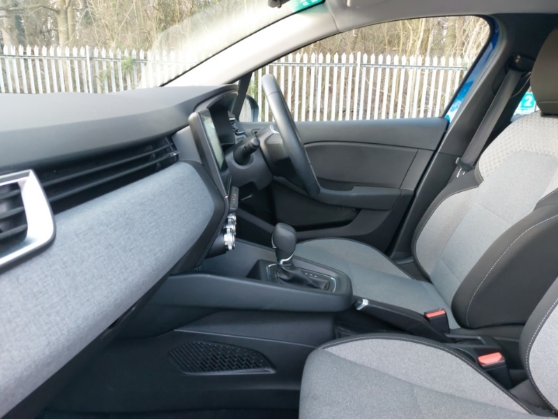 Used Renault Clio 2024 for sale - 77358105: Photo 5