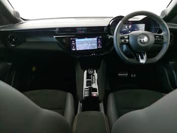 Used Alfa Romeo Junior 2025 for sale - 79816075: Photo