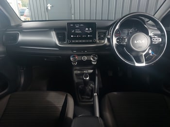 Used Kia Stonic 2023 for sale - 78848200: Photo