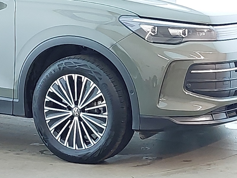 Used Volkswagen Tiguan 2024 for sale - 77353125: Photo 9