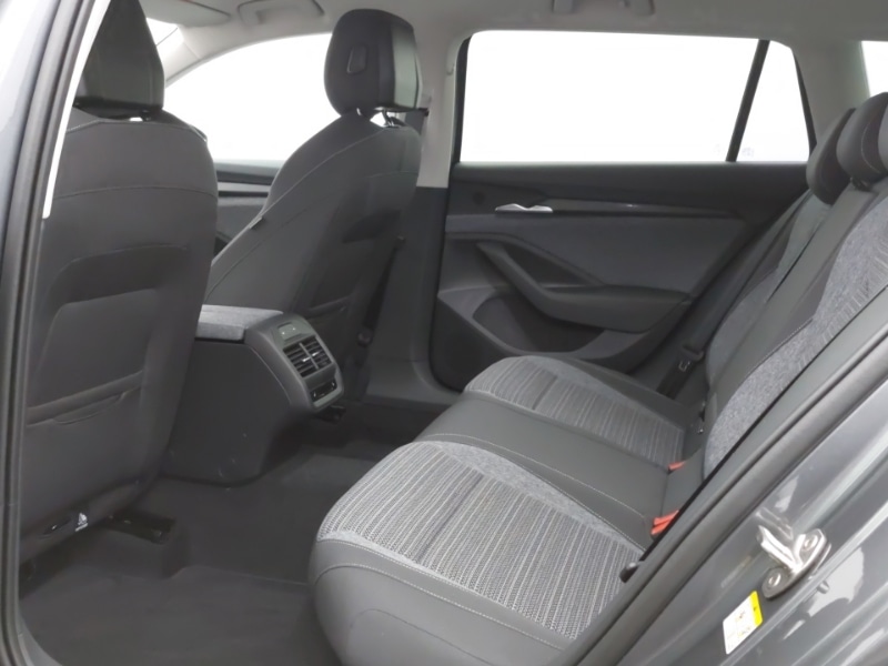 Used Skoda Superb 2025 for sale - 76947816: Photo 6